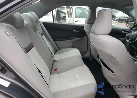 2012 Toyota Camry Base z USA, uszkodzony, nr VIN 4T1BF1FK2CU018885